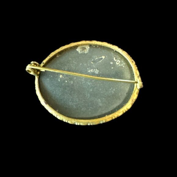 Antique Goofus glass strawberry berries and flower brooch 1890-1920’s - Picture 5 of 13